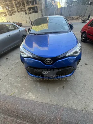 Toyota C-HR 2021 Blue
