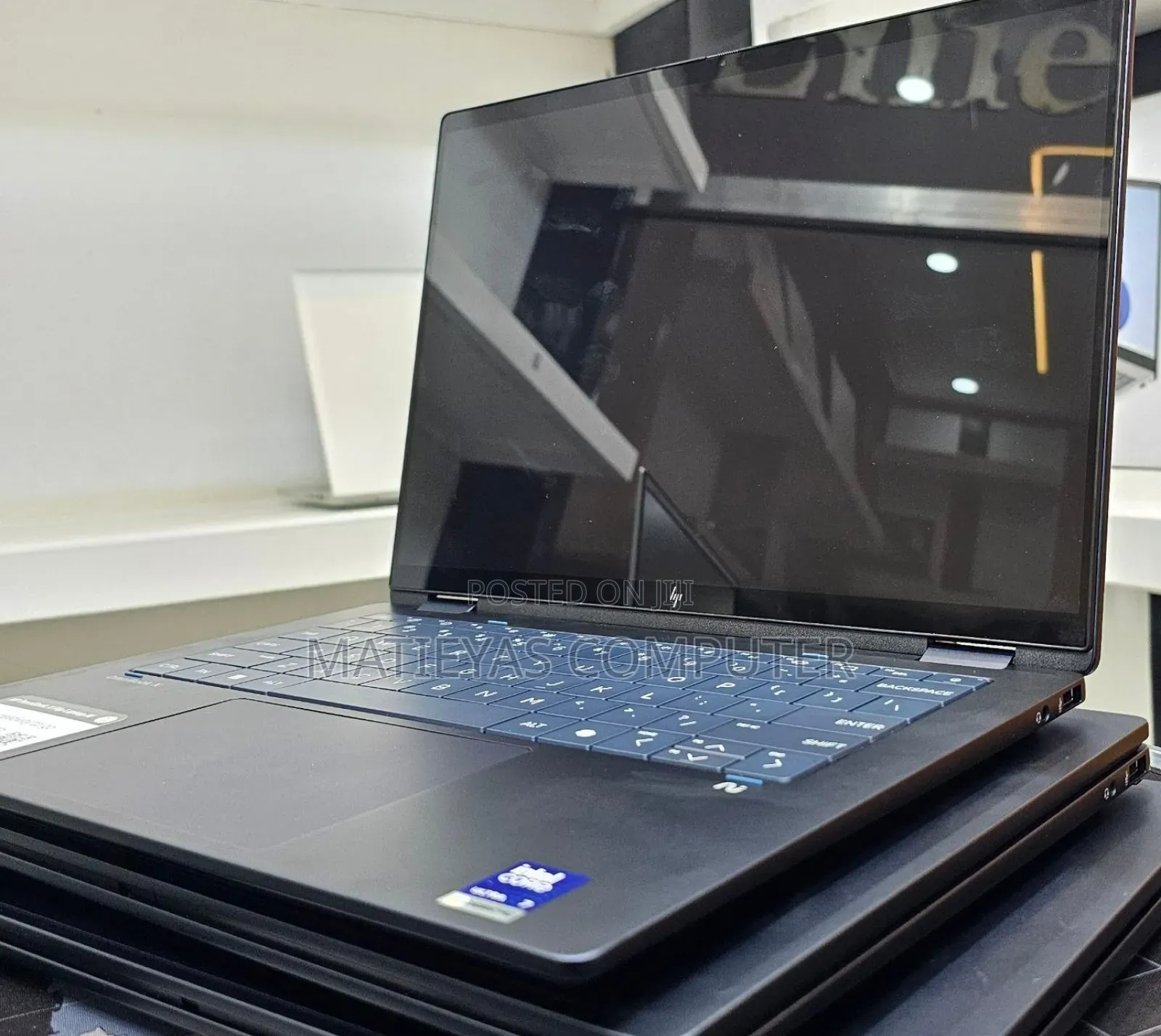 New Laptop HP OmniBook X Flip 14" 16GB Intel Core Ultra 7 SSD 1T