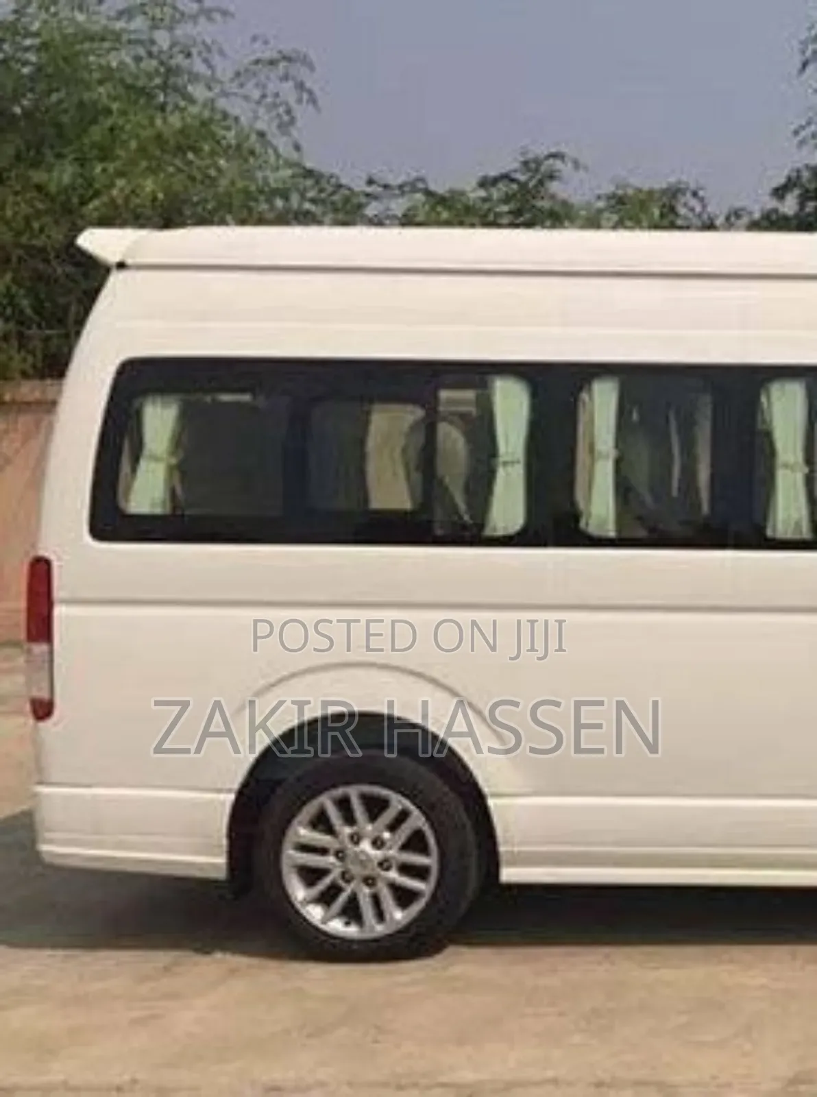 Toyota HiAce 2019 White