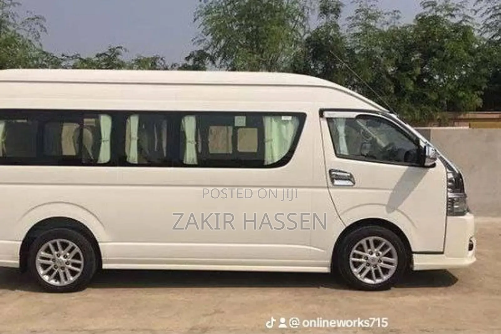 Toyota HiAce 2019 White