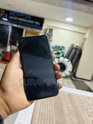 Apple iPhone 11 64 GB Black