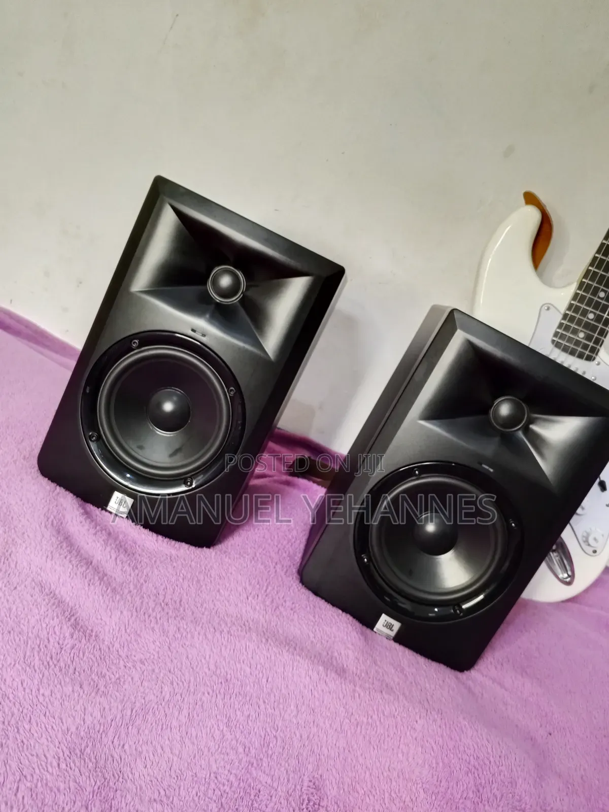 JBL Professional 5 Inch Studio Monitor
