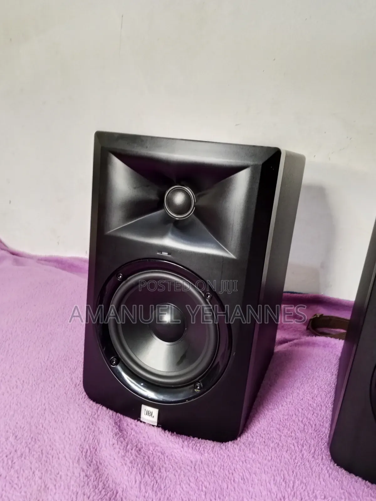 JBL Professional 5 Inch Studio Monitor