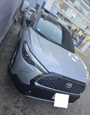 Toyota Corolla Cross 2024 Silver
