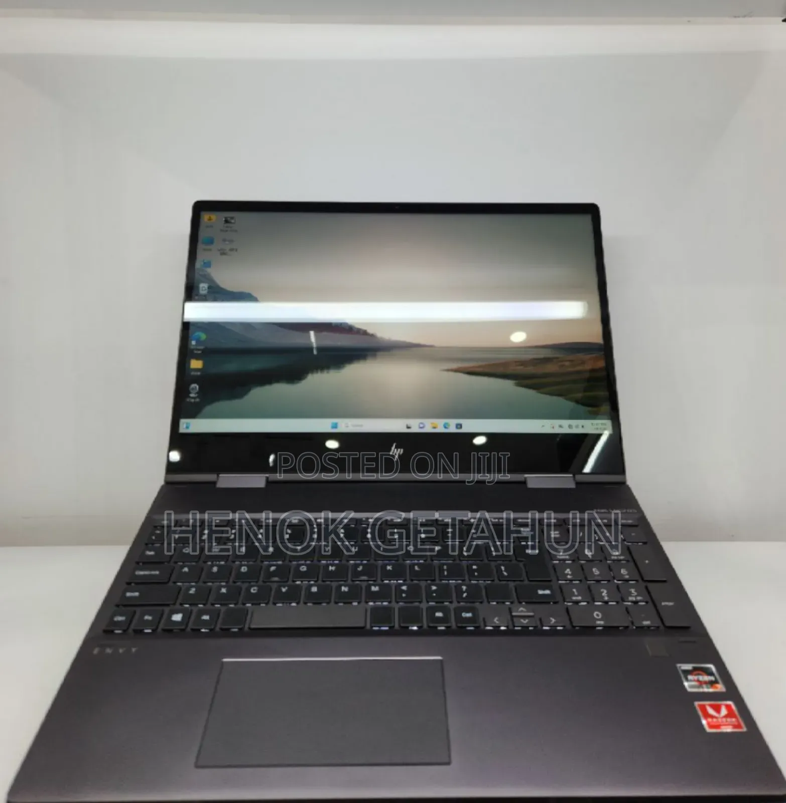 New Laptop HP Envy X360 8GB AMD Ryzen 7 SSD 256GB