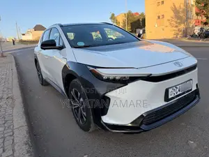 Toyota bZ4X 2023 White