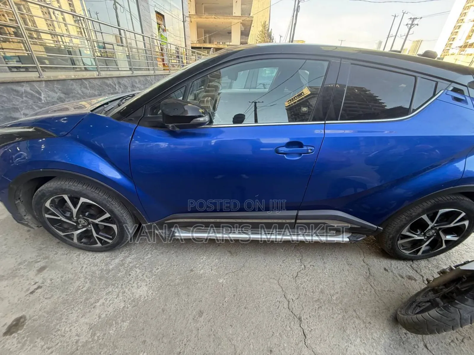 Toyota C-HR 2019 Blue
