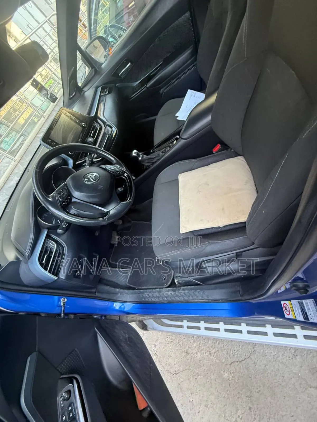 Toyota C-HR 2019 Blue