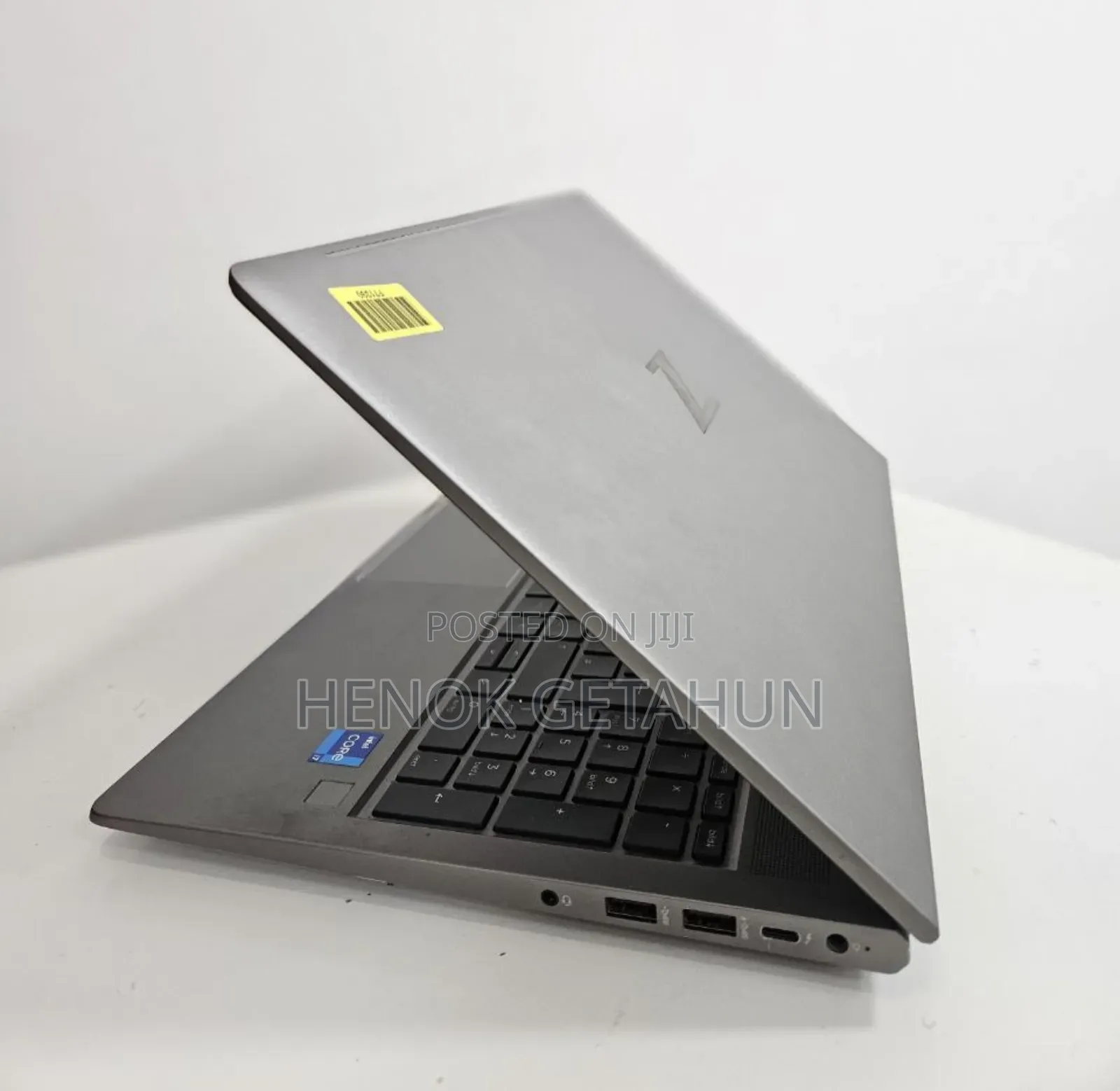 New Laptop HP ZBook Firefly 15 G7 16GB Intel Core I7 SSD 1T