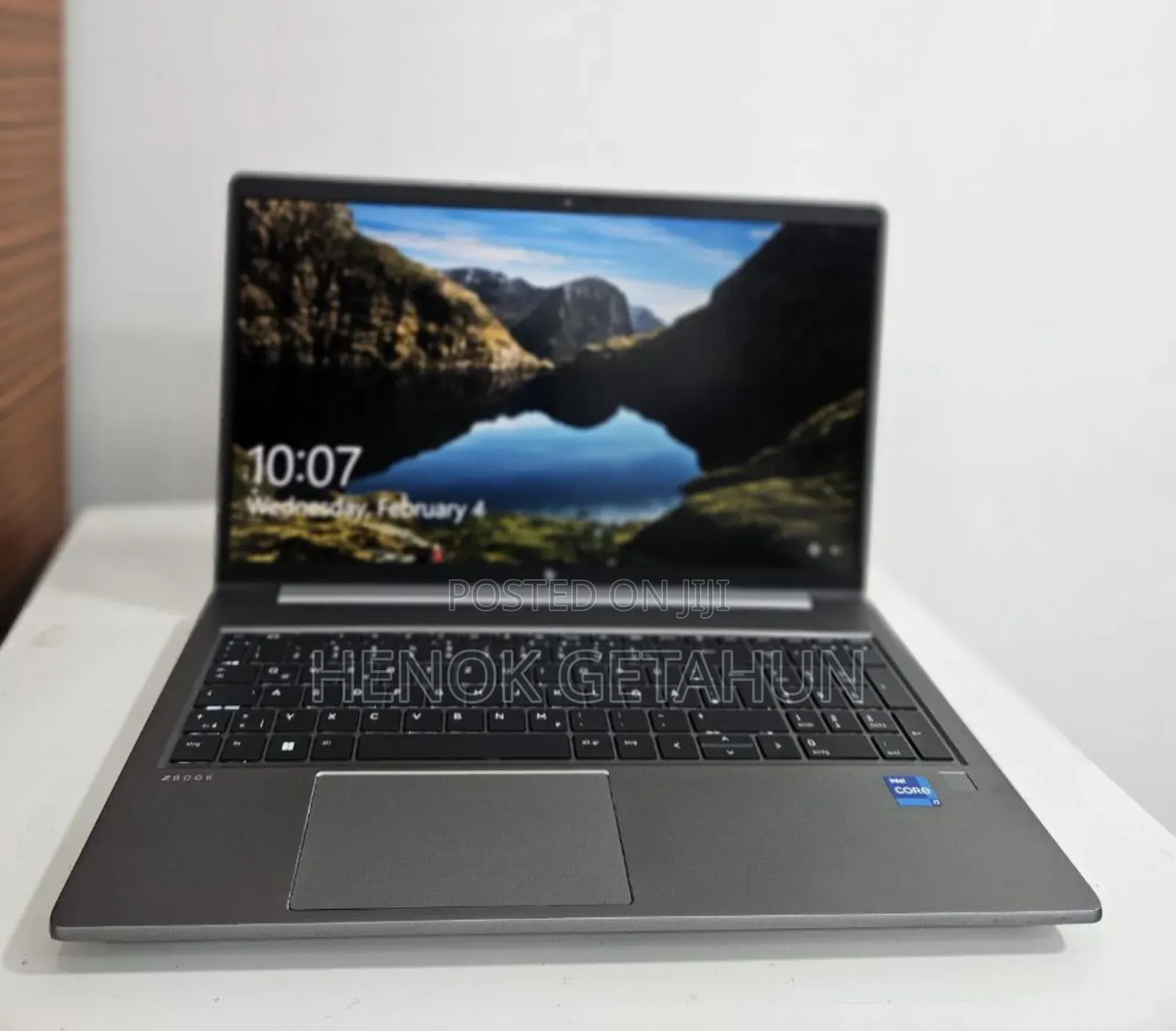 New Laptop HP ZBook Firefly 15 G7 16GB Intel Core I7 SSD 1T