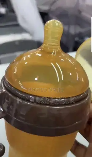 Silicone Baby Feeding Bottle – New – Safe Soft