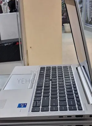 New Laptop HP EliteBook 840 G8 16GB Intel Core I7 SSD 512GB