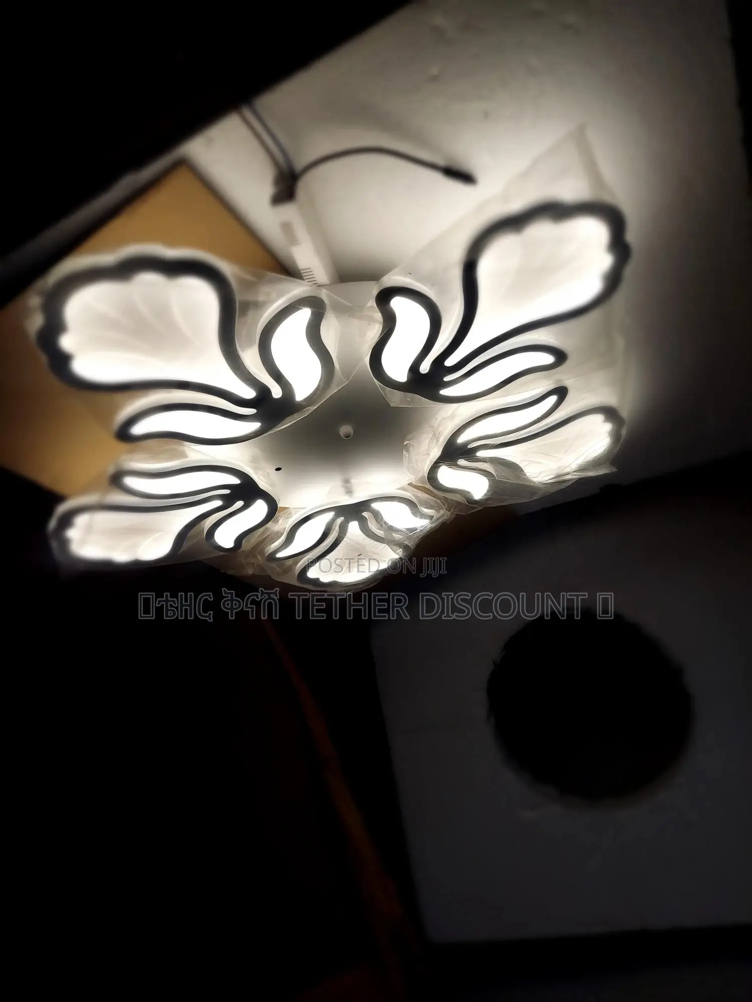 Led Dimmable Flower Shape Light ከውጪ የገባ የጣራ መብራት ጌጥ 70by70cm