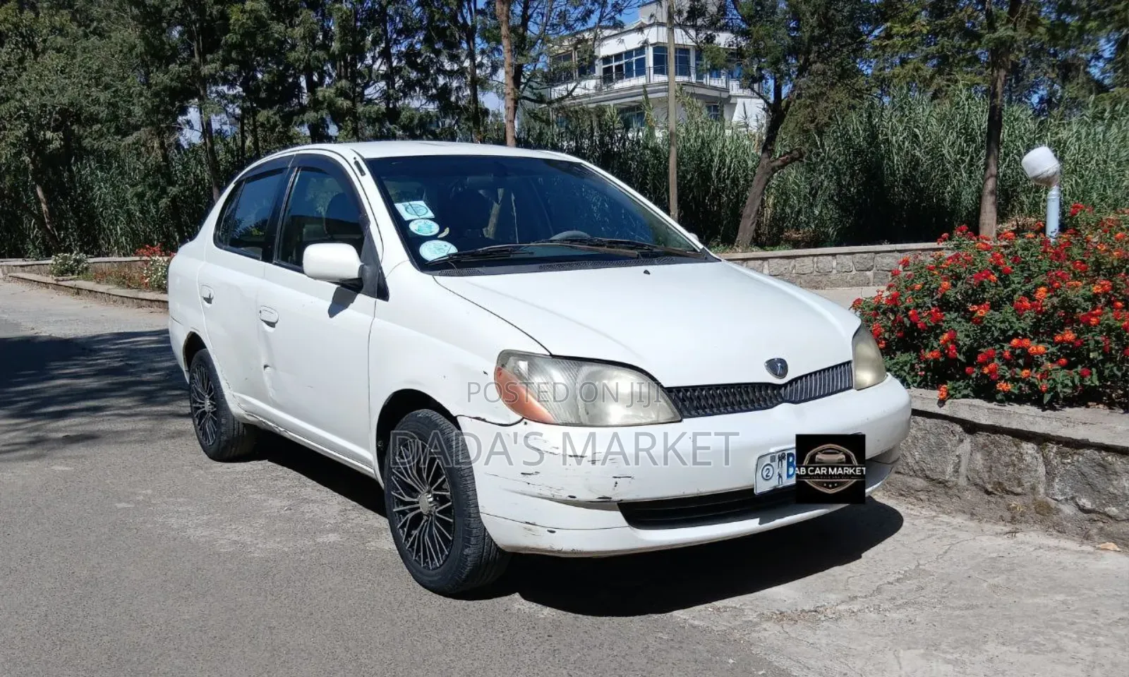 Toyota Platz 2002 White