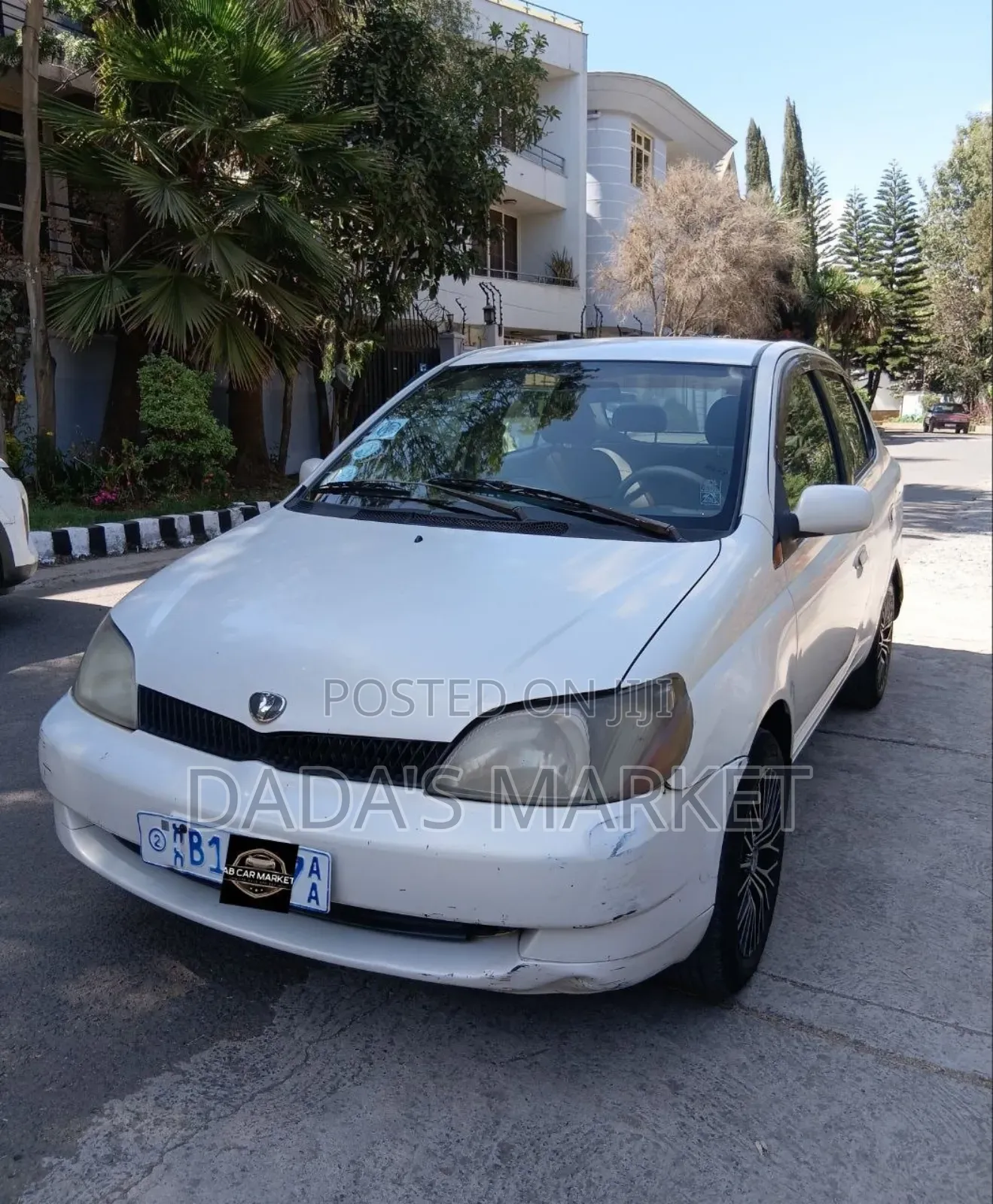 Toyota Platz 2002 White