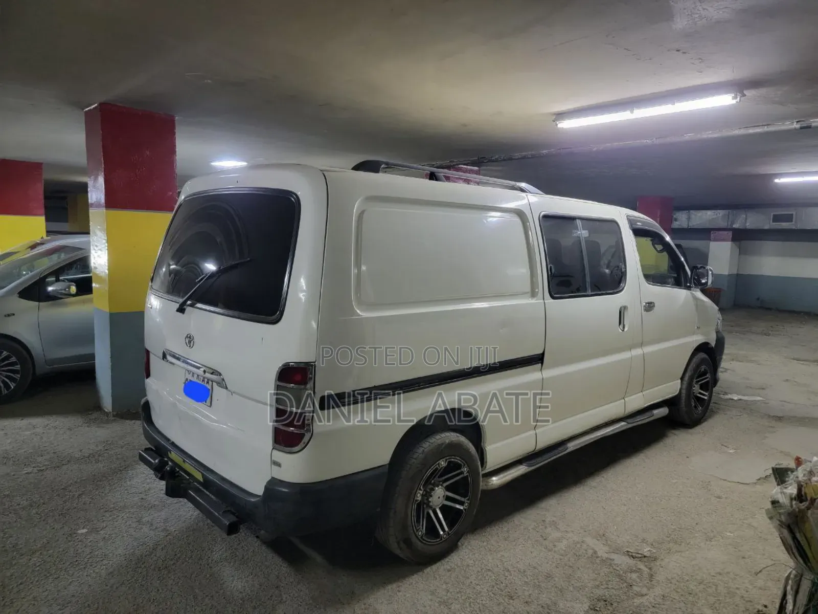 Toyota HiAce 2006 White