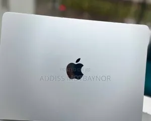 New Laptop Apple MacBook Air 2022 M2 8GB Intel Core Ultra 7 SSD 256GB