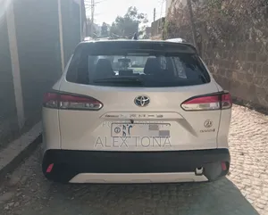 Toyota Corolla Cross 2022 White