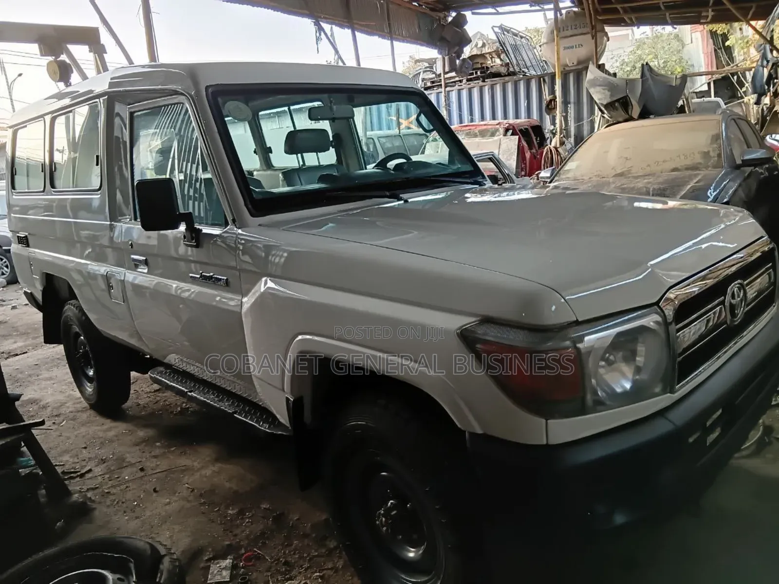 Toyota Land Cruiser 2013 White