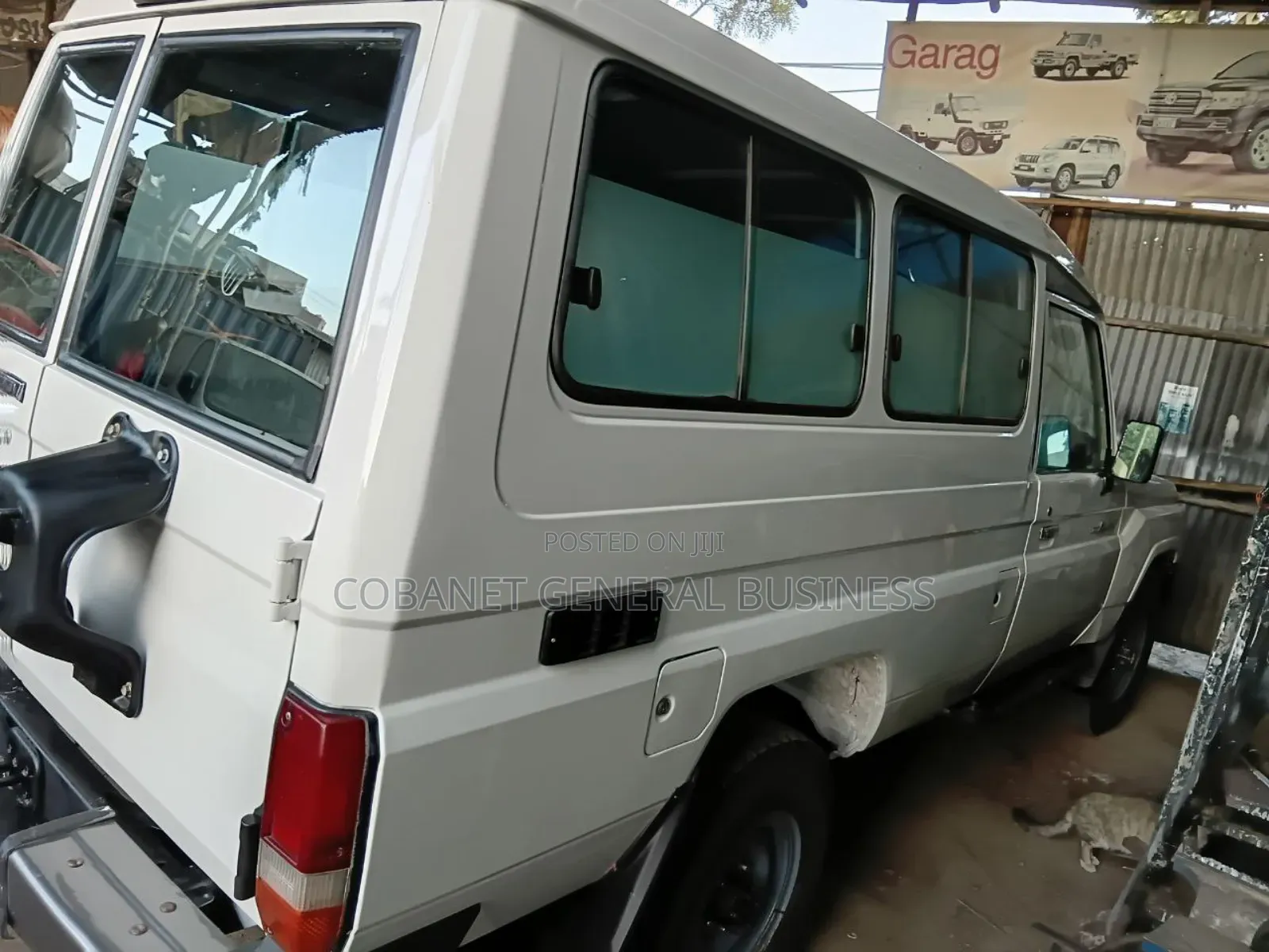 Toyota Land Cruiser 2013 White