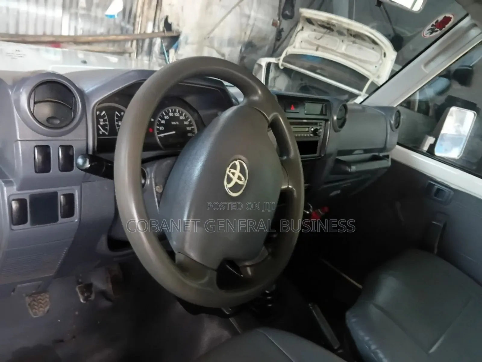 Toyota Land Cruiser 2013 White