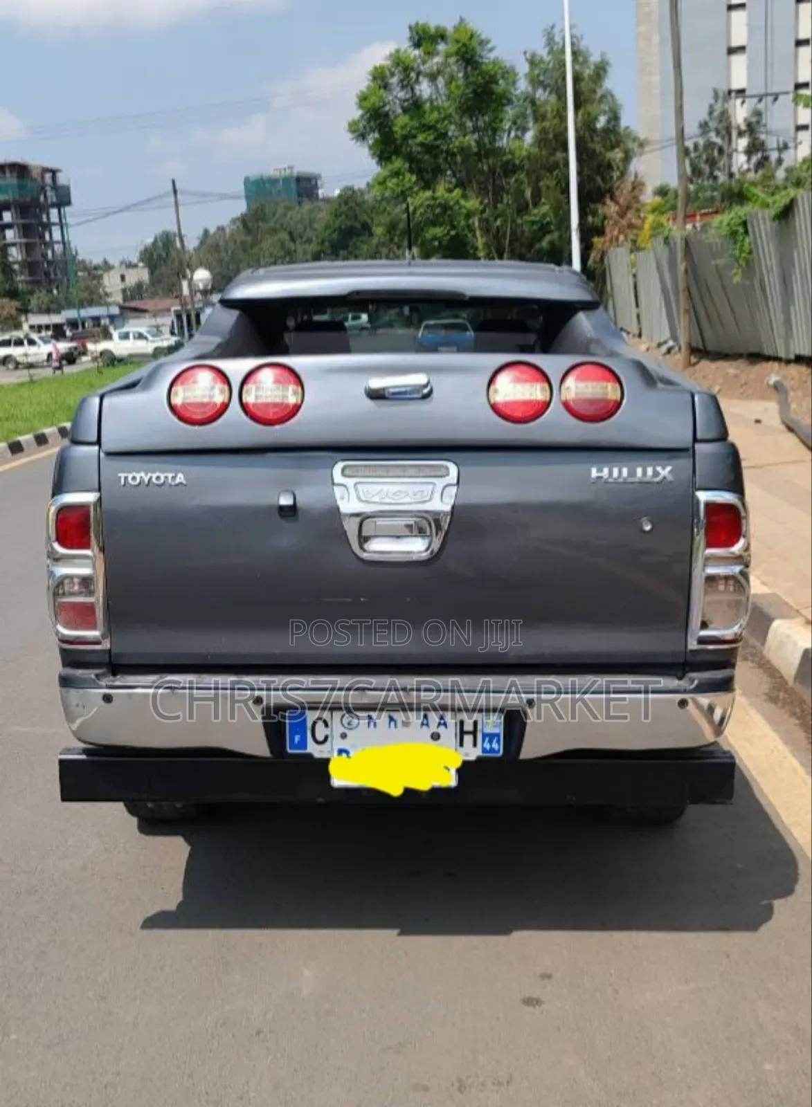 Toyota Hilux WORKMATE 4x4 2013 Gray