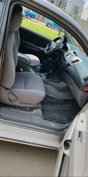 Toyota Hilux WORKMATE 4x4 2013 Gray