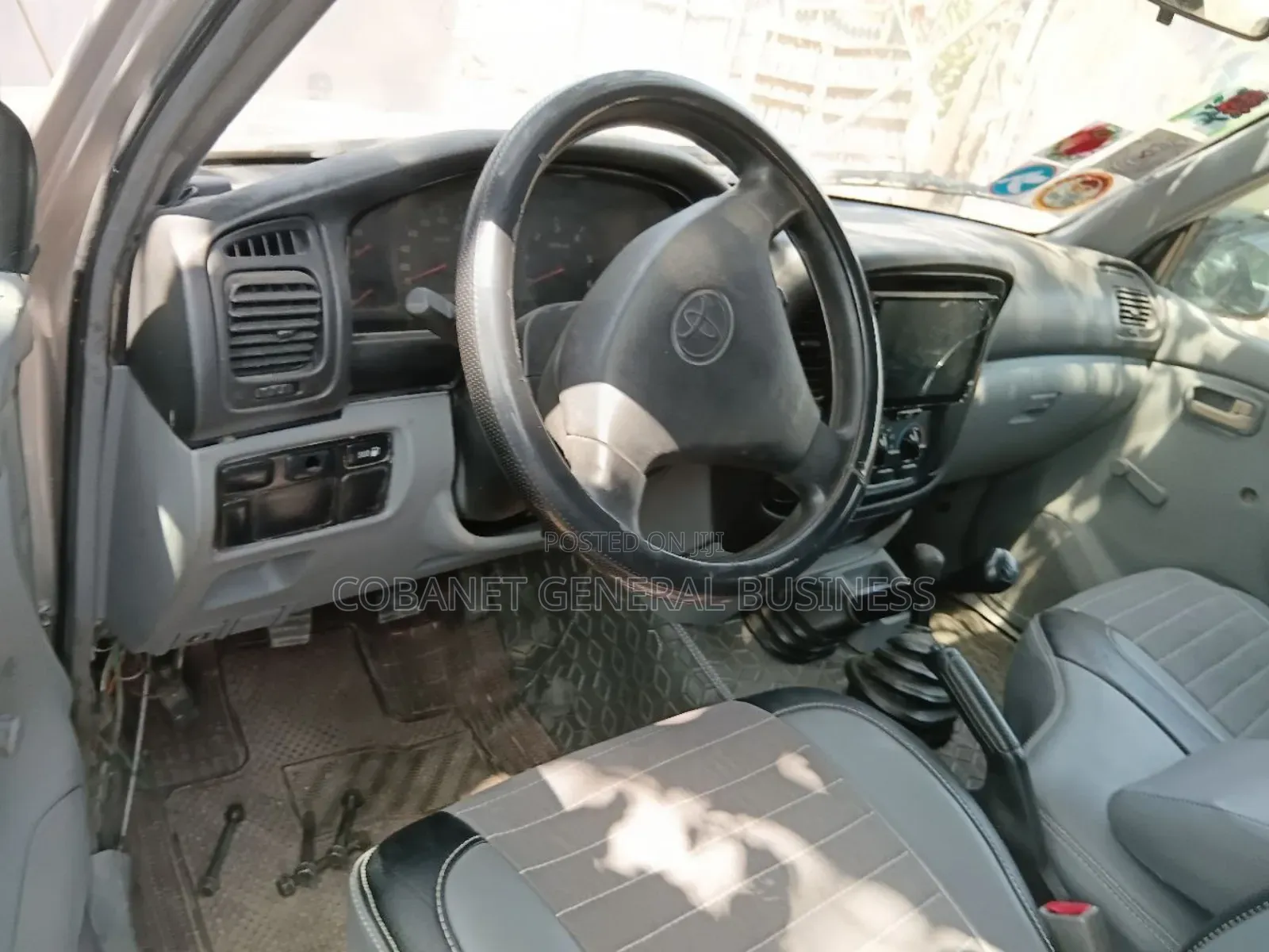 Toyota Land Cruiser 2000 Silver