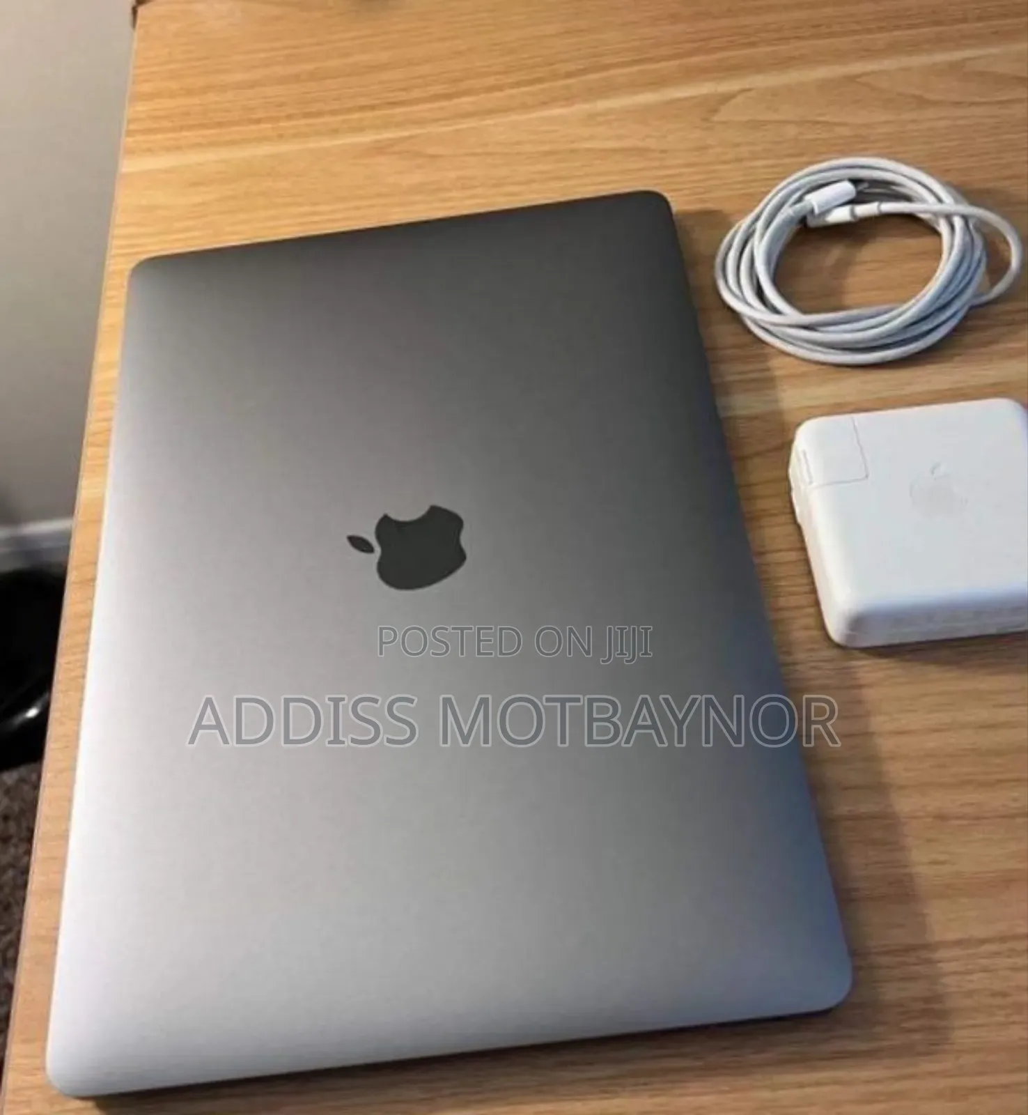 New Laptop Apple MacBook Pro M1 8GB Intel Core M SSD 256GB