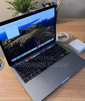 New Laptop Apple MacBook Pro M1 8GB Apple M1 Pro SSD 256GB