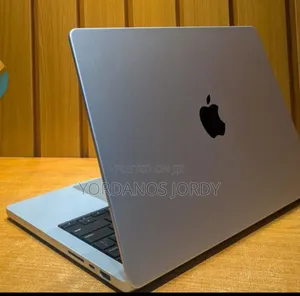 New Laptop Apple MacBook Pro M1 16GB Apple M1 Pro SSD 512GB
