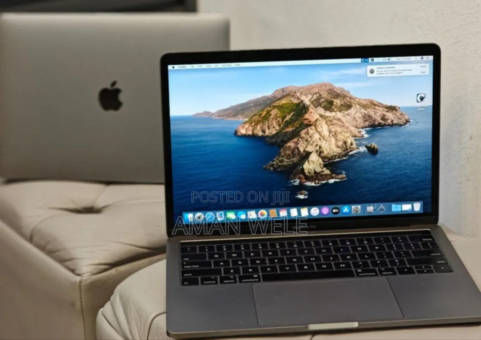 New Laptop Apple MacBook Pro 2019 16GB Intel Core I7 SSD 256GB