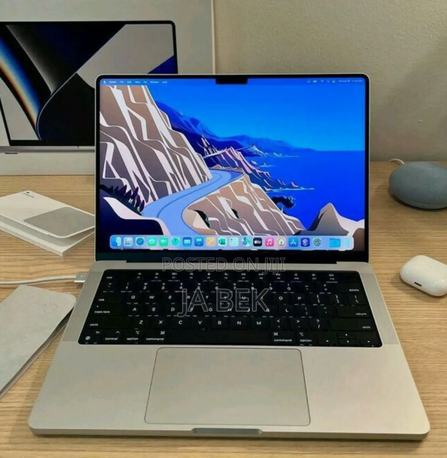 New Laptop Apple MacBook Pro M1 16GB Apple M1 Pro SSD 512GB