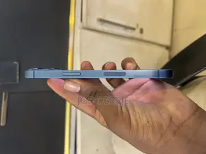 New Apple iPhone 13 128 GB Blue