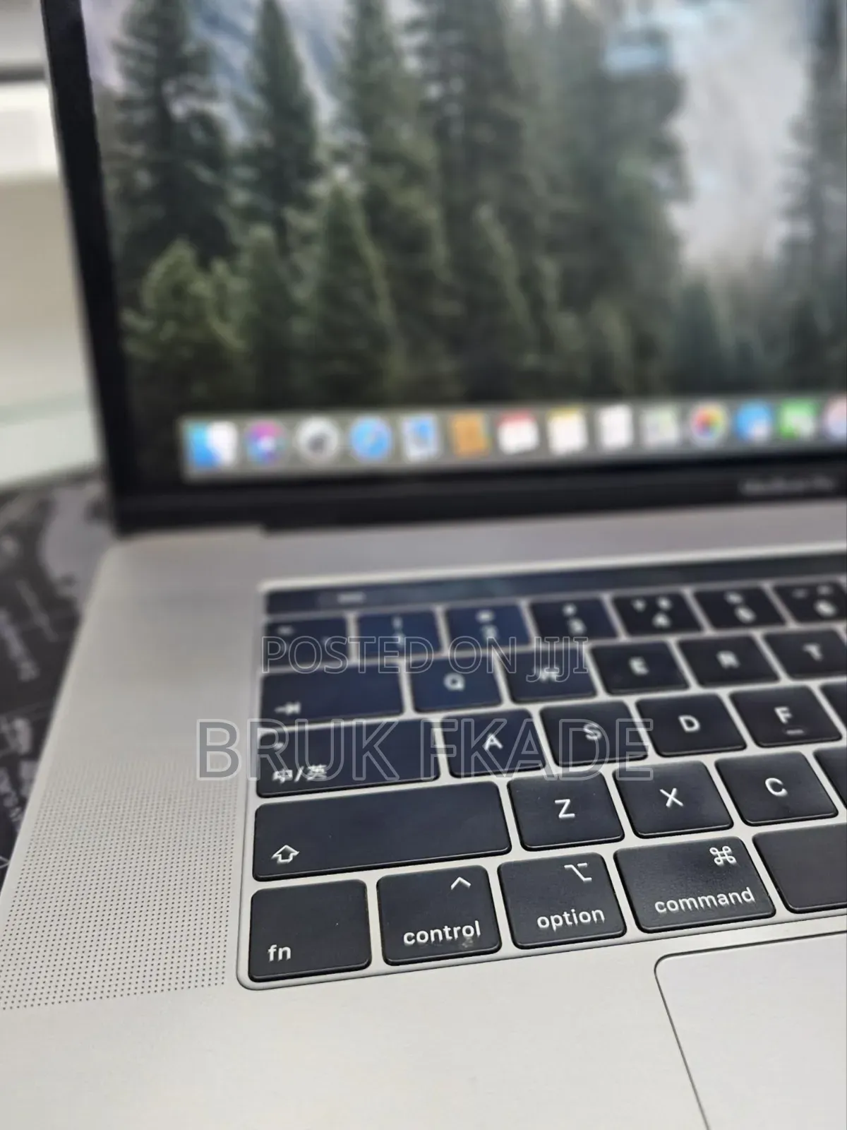 New Laptop Apple MacBook Pro 2019 16GB Intel Core I9 SSD 512GB