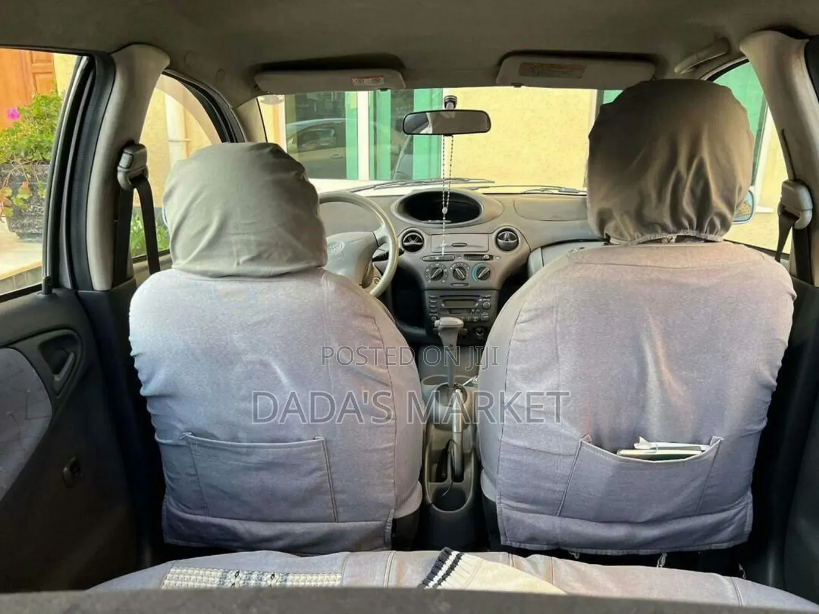 Toyota Vitz 2001 Silver