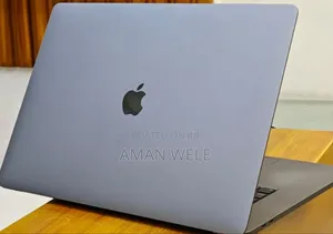 New Laptop Apple MacBook Pro 2019 16GB Intel Core I7 SSD 512GB