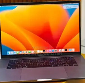 New Laptop Apple MacBook Pro 2019 16GB Intel Core I7 SSD 512GB