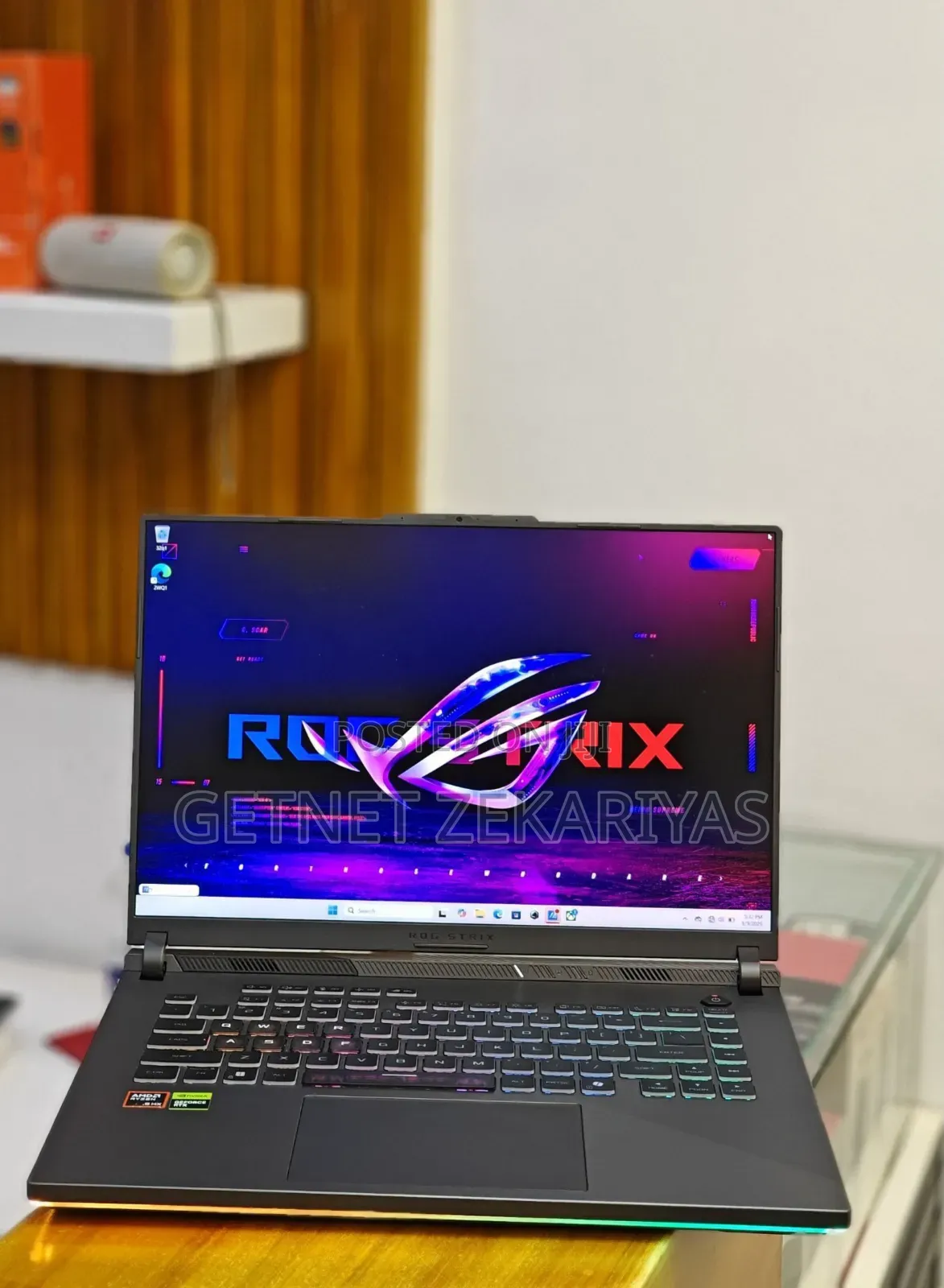 New Laptop Asus ROG Strix G15 16GB AMD Ryzen 9 SSD 1T