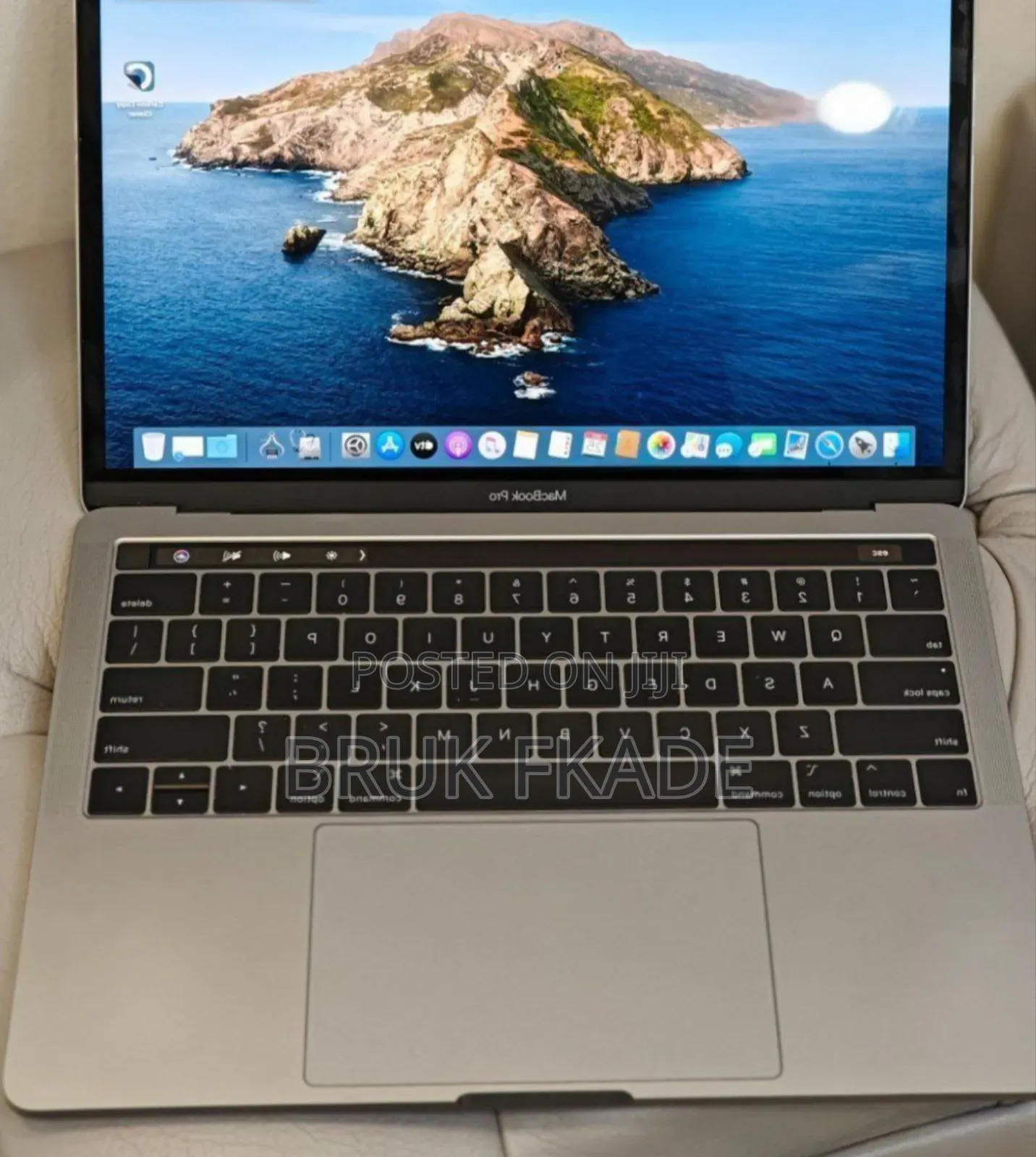 New Laptop Apple MacBook Pro 2019 16GB Intel Core I7 SSD 1T