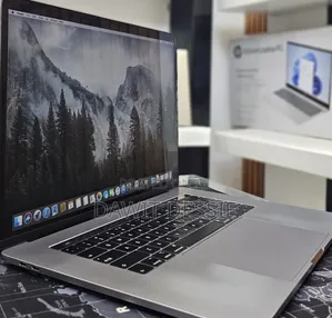 New Laptop Apple MacBook Pro 2019 16GB Intel Core I9 SSD 512GB