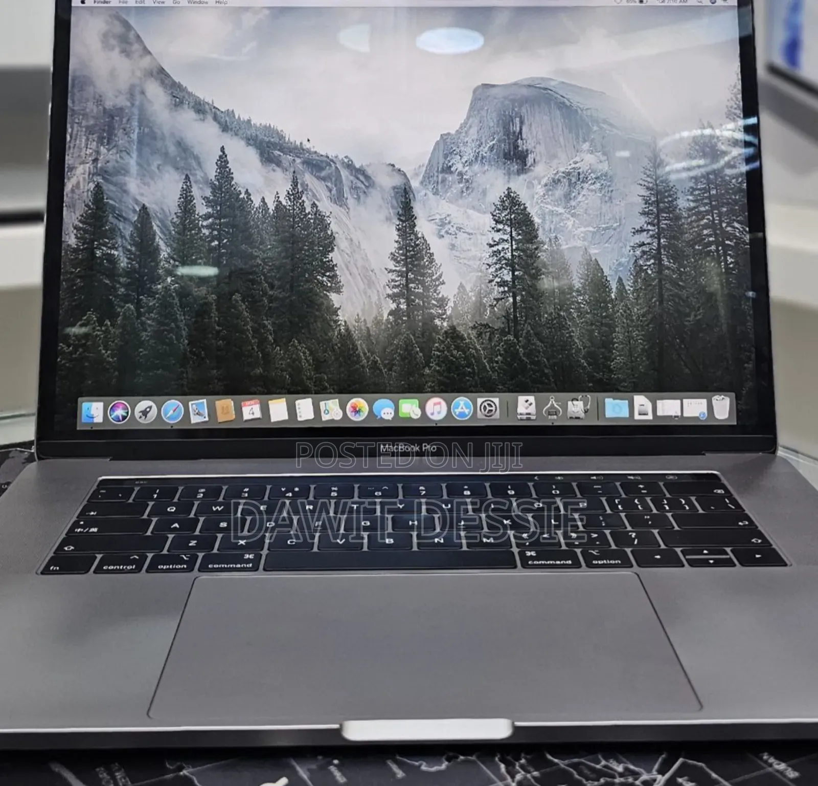 New Laptop Apple MacBook Pro 2019 16GB Intel Core I9 SSD 512GB