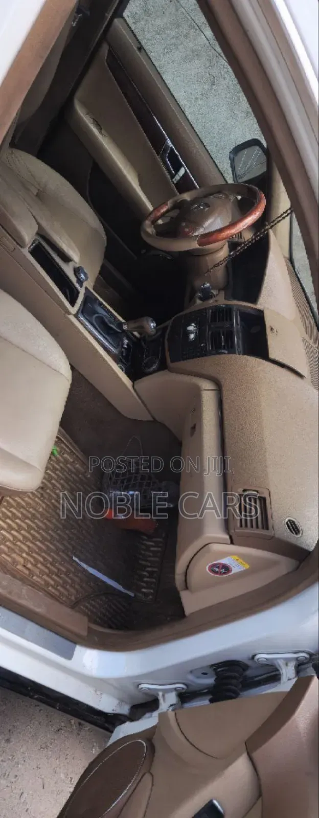 Mercedes-Benz C200 2008 Ivory