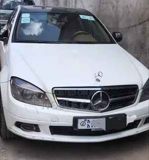 Mercedes-Benz C200 2008 Ivory