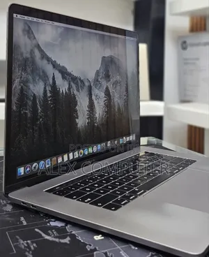 New Laptop Apple MacBook Pro 2019 16GB Intel Core I9 SSD 512GB