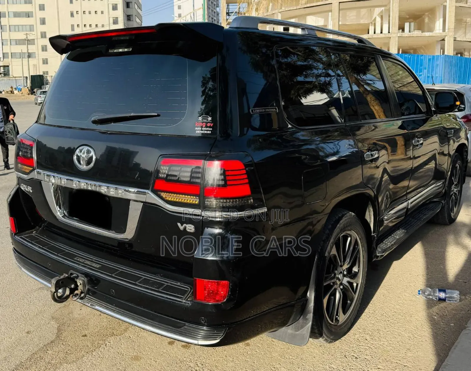 Toyota Land Cruiser 5.7 V8 2015 Matt Black