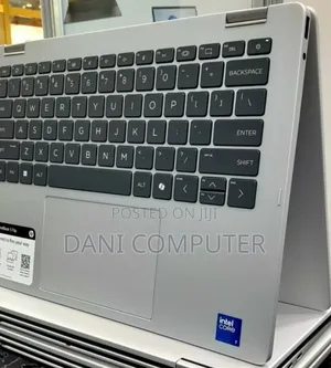 New Laptop HP OmniBook 5 14" 16GB Intel Core 7 SSD 512GB