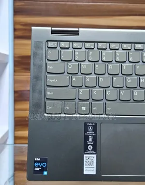 New Laptop Lenovo Yoga 7i 12GB Intel Core I5 SSD 512GB