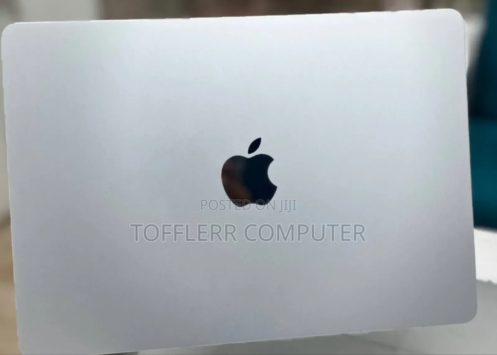 New Laptop Apple MacBook Air 2022 M2 8GB Intel Core I7 SSD 256GB