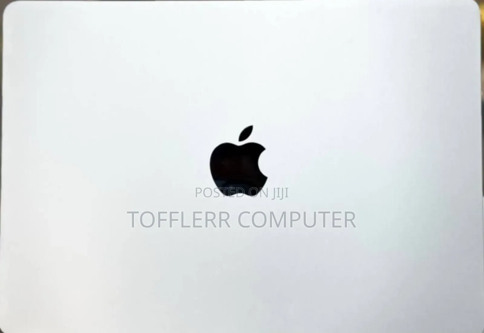 New Laptop Apple MacBook Air 2022 M2 8GB Intel Core I7 SSD 256GB